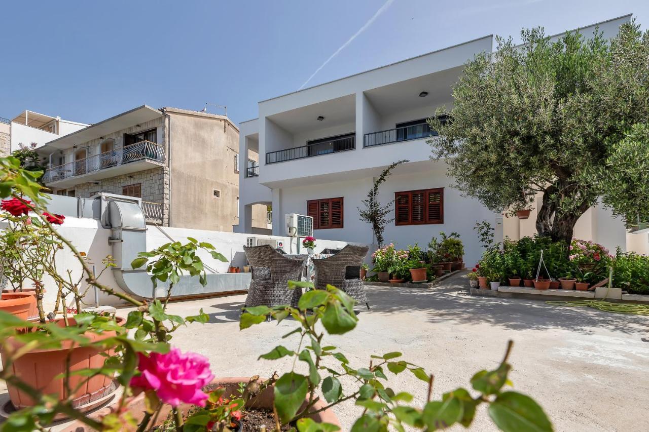Central Beach Apartments Tučepi Esterno foto