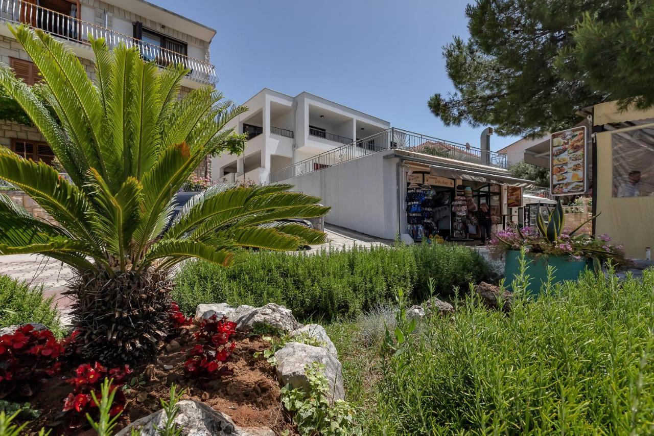 Central Beach Apartments Tučepi Esterno foto
